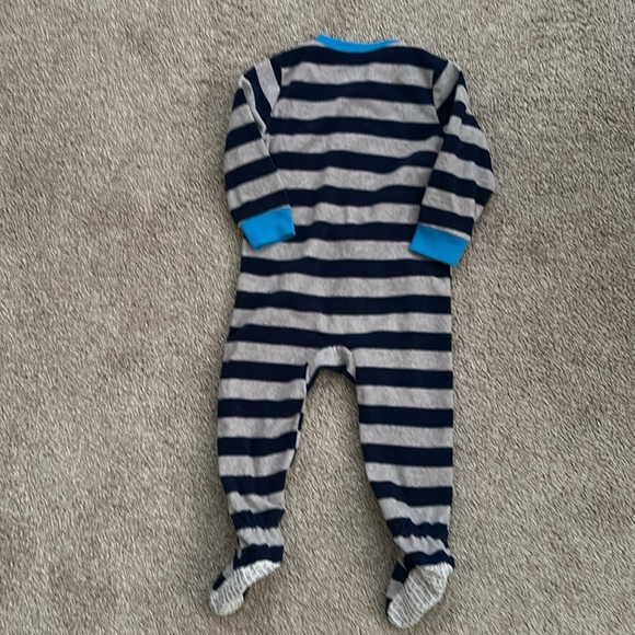 Infant Carters Fleece sleepers size 18 months. VGUC - Picture 7 of 11